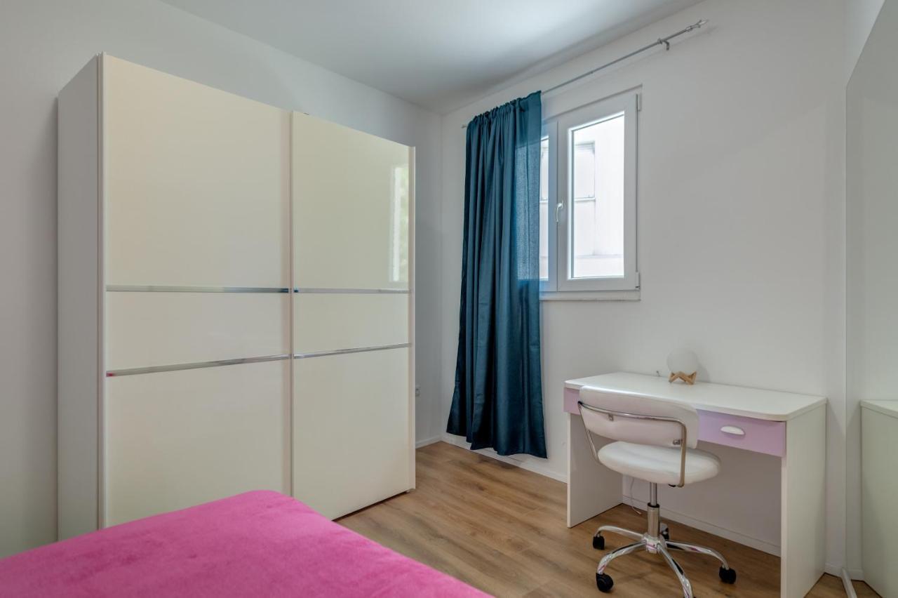 Andela 2bdrs & Free Wifi Appartement